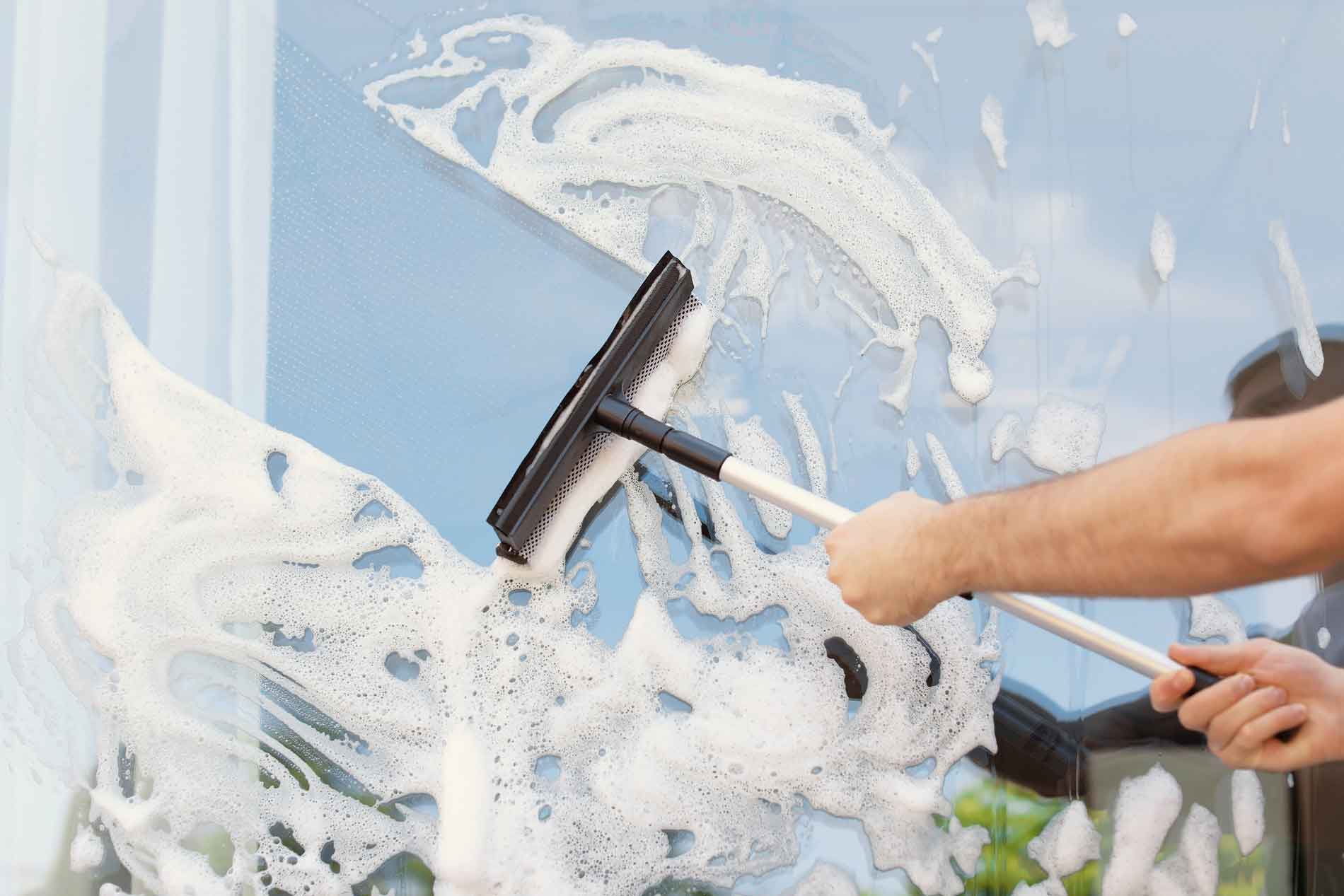 Streak-free window cleaning service in Glendale, CA for spotless glass surfaces